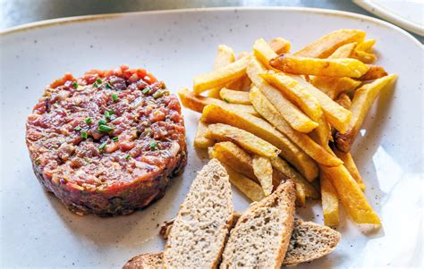 How To Make A Classic Bistro Style Steak Tartare At Home The New Yorker