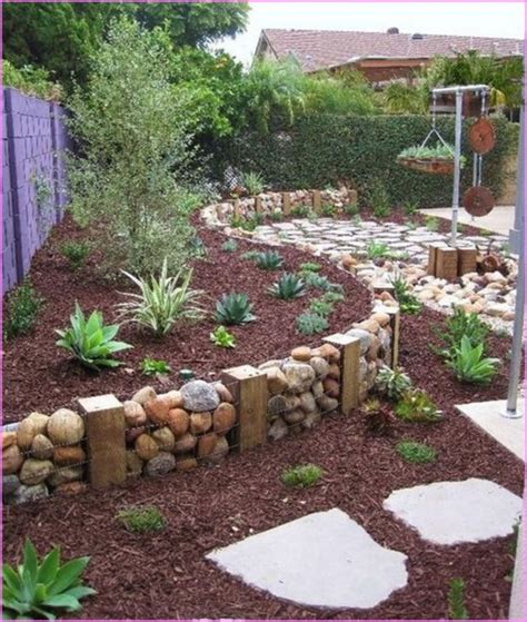 Clean look that works for all garden styles. Simple and Cheap Garden Edging Ideas For Your Garden ...