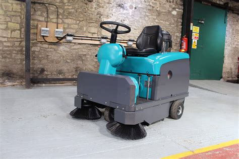 Ride On Floor Sweeper Hire Hire Cleaning Machines Srs Clean