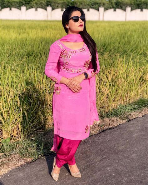 Kaurb On Instagram “suit Patiala Sahi Att Lagda🔥 Beautiful Suit