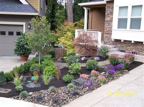 Small front gardens are often used to develop small projects or even weddings. Best 25+ Landscaping with rocks ideas on Pinterest ...