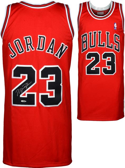 Basketball trikot von michael jordan in größe m guter gesamtzustand. Michael Jordan Chicago Bulls Autographed 1997-98 Mitchell ...