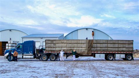 1440 The Truckers Delivering Beehives