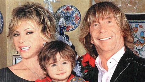 Compie 60 anni la showgirl genovese tutta curve e simpatia. DOPO LA'RRIVO DI MARIA, UN'ALTRA IMMENSA GIOIA PER CARMEN ...