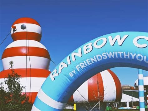 Rainbow City In Louisiana Will Put Anyone In The Holiday Spirit