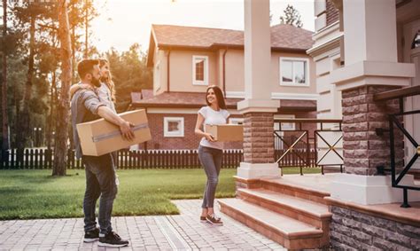 5 Factors To Consider Before Becoming A Homeowner