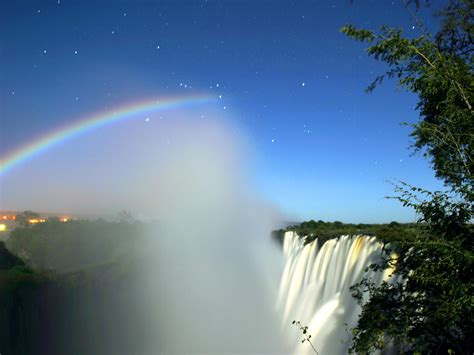 This Is A Moonbow A Rainbow Caused My Moonlight Enwikipedia
