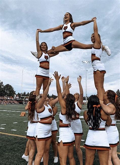 Cheer Stunts In 2020 With Images Cheer Stunts Cheer Poses Cute