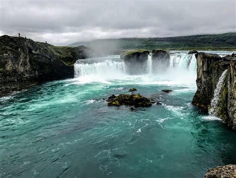 Godafoss Is An Awesome Waterfall Located In Iceland Beautiful Scenery