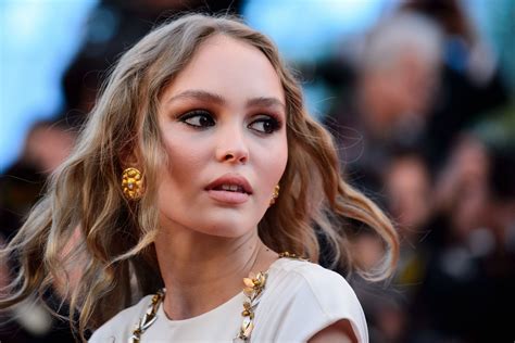 Celebrity Lily Rose Depp Hd Wallpaper