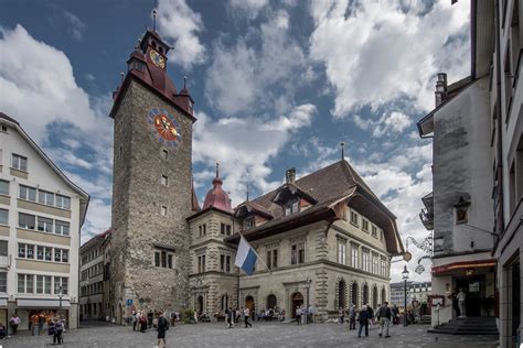 So Sieht Der Luzerner Rathausturm Nach Der Restaurierung Aus
