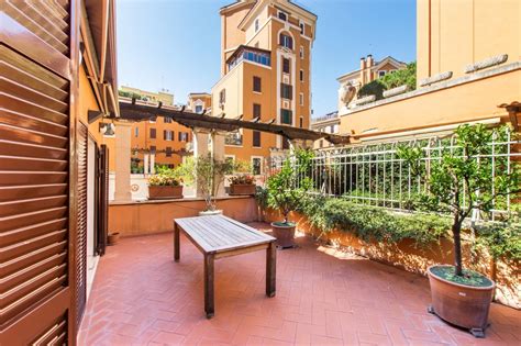 Luxury Apartment In Rome San Giovanni Crib Med