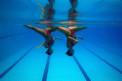 Brazils Synchronized Swimming Team Making Waves The Globe And Mail