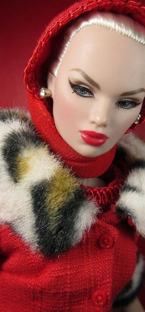 Pin By ⚜teryl⚜ On Red Doll Glamour Red Dolls Winter Hats Glamour