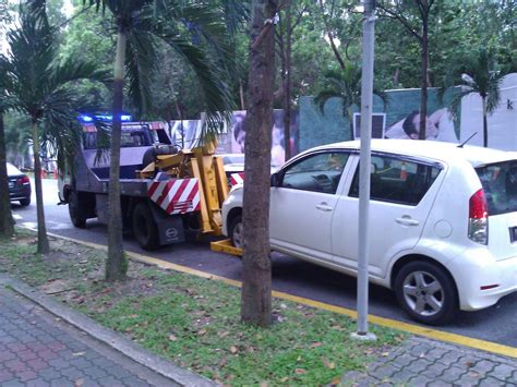 Maybe you would like to learn more about one of these? Ini Fungsi Button 'Shift Lock' Pada Kereta Auto Yang 90% ...