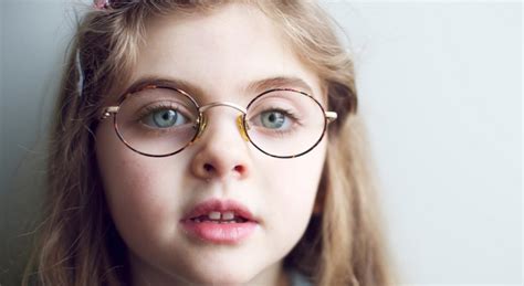 10 Signs Your Child Needs an Eye Test | SelectSpecs Glasses Blog