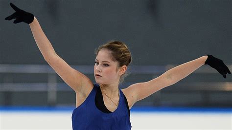 Sochi Olympics Figure Skating Champ Lipnitskaya Retires At 19