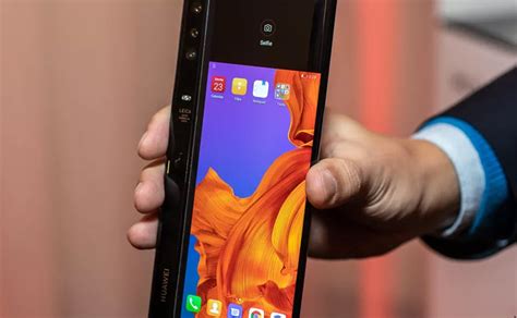 Huawei Mobile Unveils The Mate X Foldable Smartphone With 3 Screens 5g