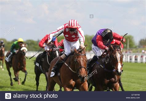 Horse Racing Discover Ascot Raceday Ascot Racecourse Stock Photo
