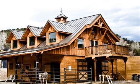 10 Barns With Living Quarters That Every Cowgirl Will Love Cowgirl