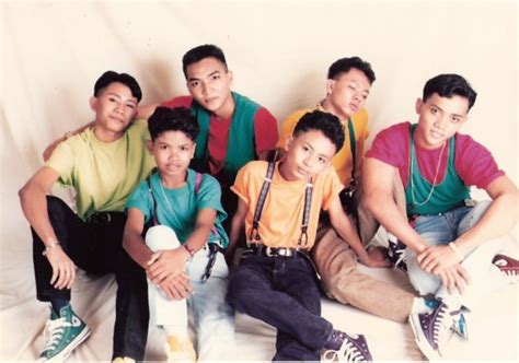 Berikut ini adalah beberapa band yang tenar pada masa 90an, seperti dirilis brilio.net dari kanal nostalgia 90an spoitify, kamis (5/1). Kesinambungan Zaman: Gambar Kenangan Rock Kapak 90-an