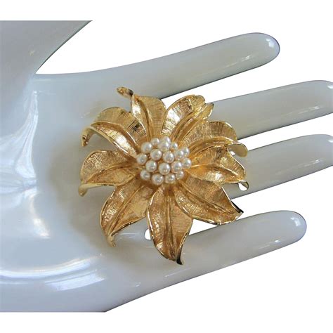 Vintage Faux Pearl And Gold Tone Flower Pin Brooch Reduced From