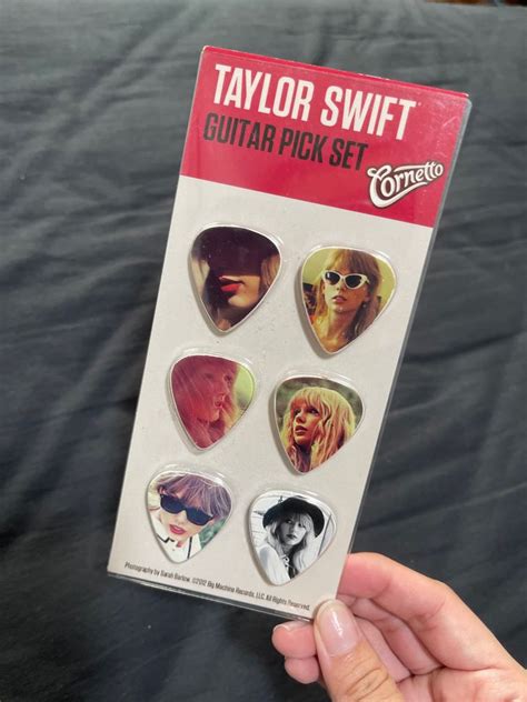 Taylor Swift Guitar Pick Set Hobbies And Toys Memorabilia