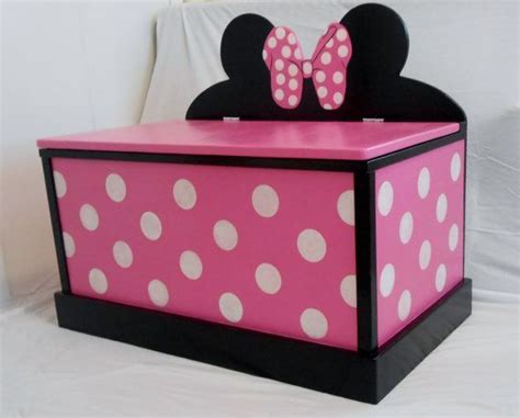 Run a bead of wood glue along all of the wood edges that will be attached to other pieces. Minnie Mouse Car Tutorial | Minnie mouse room decor ...