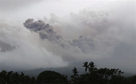 Lava Flowing From Philippine Volcano Thousands Evacuated