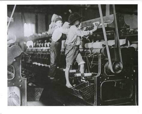 Helpers In A Georgian Cotton Mill 1900 1937 Lewis Hine Huck Finn