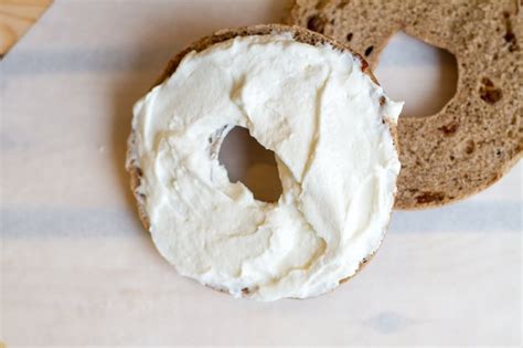 How Many Calories Are In A Plain Bagel With Cream Cheese Livestrong