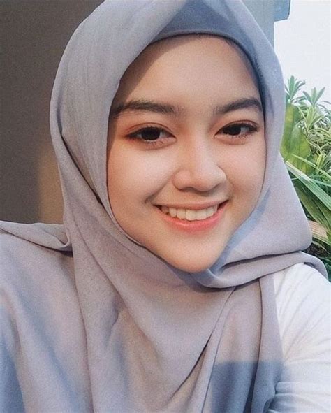 Foto Cewek Bandung Memiliki Paras Yang Cantik Beautiful Hijab Girl
