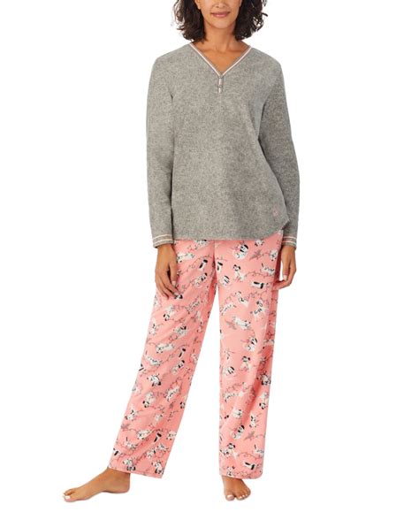 cuddl duds women s 2 pc fleece long sleeve printed pajamas set in pink novelty modesens