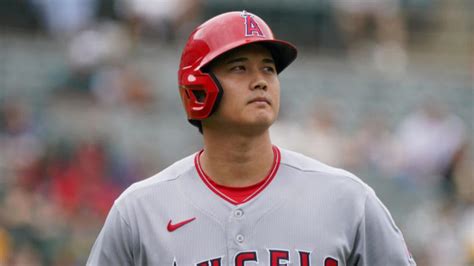 Angels Star Shohei Ohtani Misses Team Photo Due To Oblique Injury