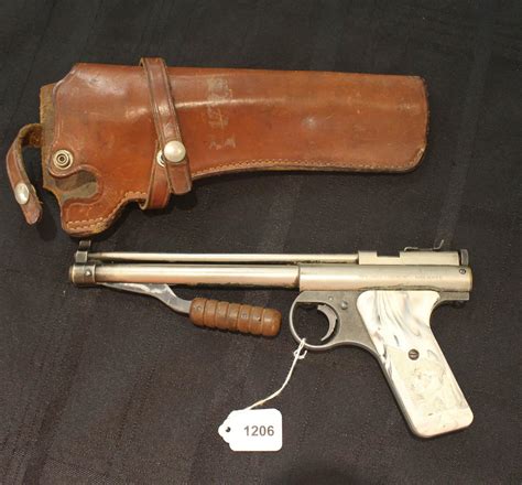 Lot Pellet Pistol Benjamin Franklin Model 137 With Leather Holster