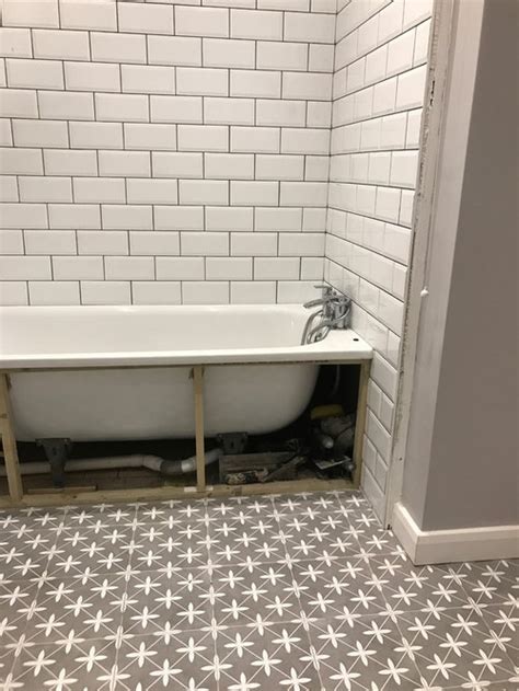 Grout is that thing between tiles that make them stay together. White or Smokey grey grout? | Houzz UK