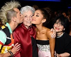 Grande family photo! Ariana Grande was SO happy to have all her family ...