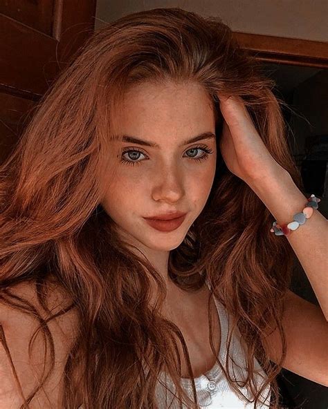 Pin By 𝙈𝙖𝙜𝙜𝙞𝙚 🦠 On Book Fanfic E Rpg Red Hair Brown Eyes Red Hair