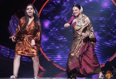 Rekha Dance Video In Sneakers In Indian Idol 12 Video Viral On Internet