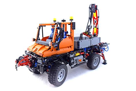 Mercedes Benz Unimog U 400 LEGO Set 8110 1 Building Sets Technic