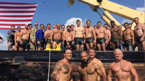 Current And Former Navy SEALs Participate In Navy SEAL Hudson River Swim And Run On Air