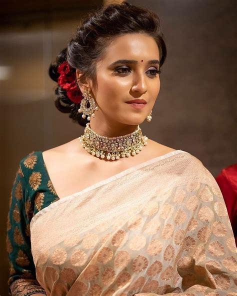 11 Cute Marathi Actress Richi Galery