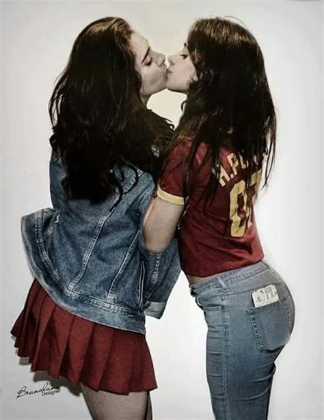 Cute Lesbian Couples Lesbian Love Lauren Jauregui Lesbians Kissing Girls In Love Black And