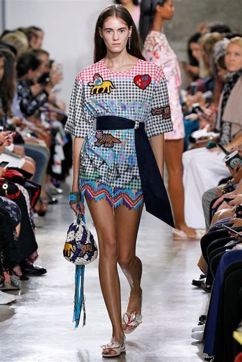 Coleção Peter Pilotto Londres Verão 2017 Rtw Foto 16