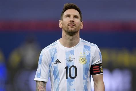 Ce L A Asteptat Pe Messi Acasa Cand A Revenit De La Copa America Video