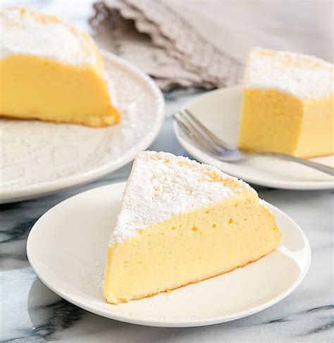 There are several video floating around the internet right now of the japanese cheesecake that only requires 3 simple ingredients. 3 Ingredient Japanese Cheesecake - Kirbie's Cravings