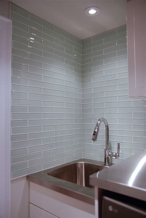 Shower subway tile ideas bathroom subway tile walls herringbone subway tile ideas. Kitchen backsplash http://centura.ca/residential/glass ...