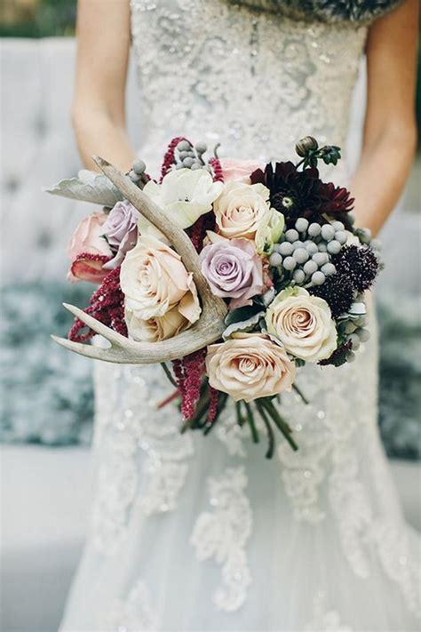 23 Beautiful Wedding Bouquets For Winter Brides Weddingsonline