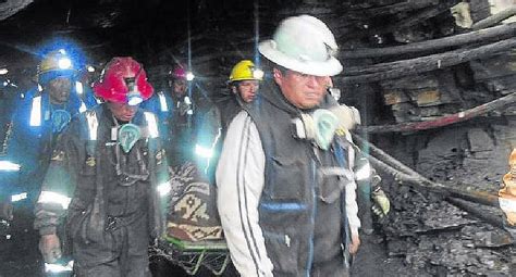 tres mineros mueren aplastados por rocas en la mina la rinconada edicion correo