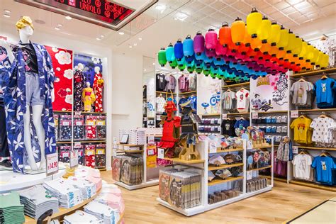 Will uniqlo revert back to their old return policy if enough people complain? Uniqlo Wants to Be America's Perfect Fit - Racked